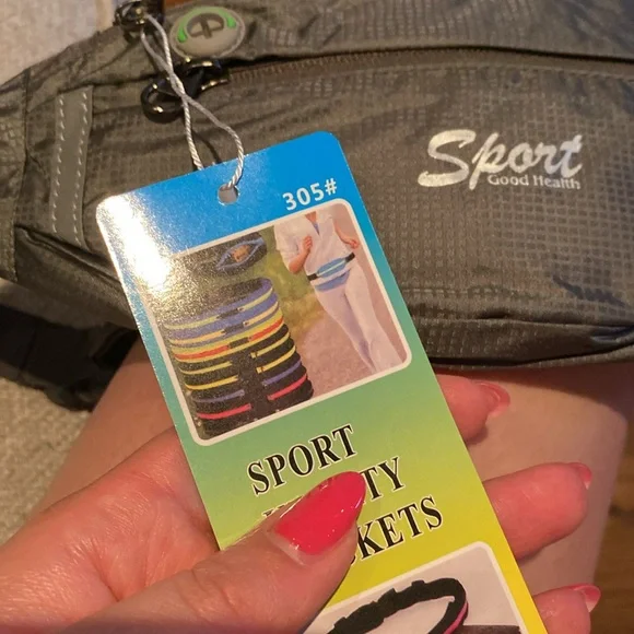 Fanny pack. BNWT - Picture 6 of 6